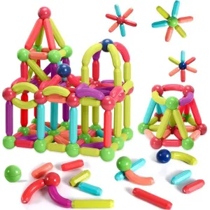 jeu de construction magnétique Montessori composé de 64 pièces