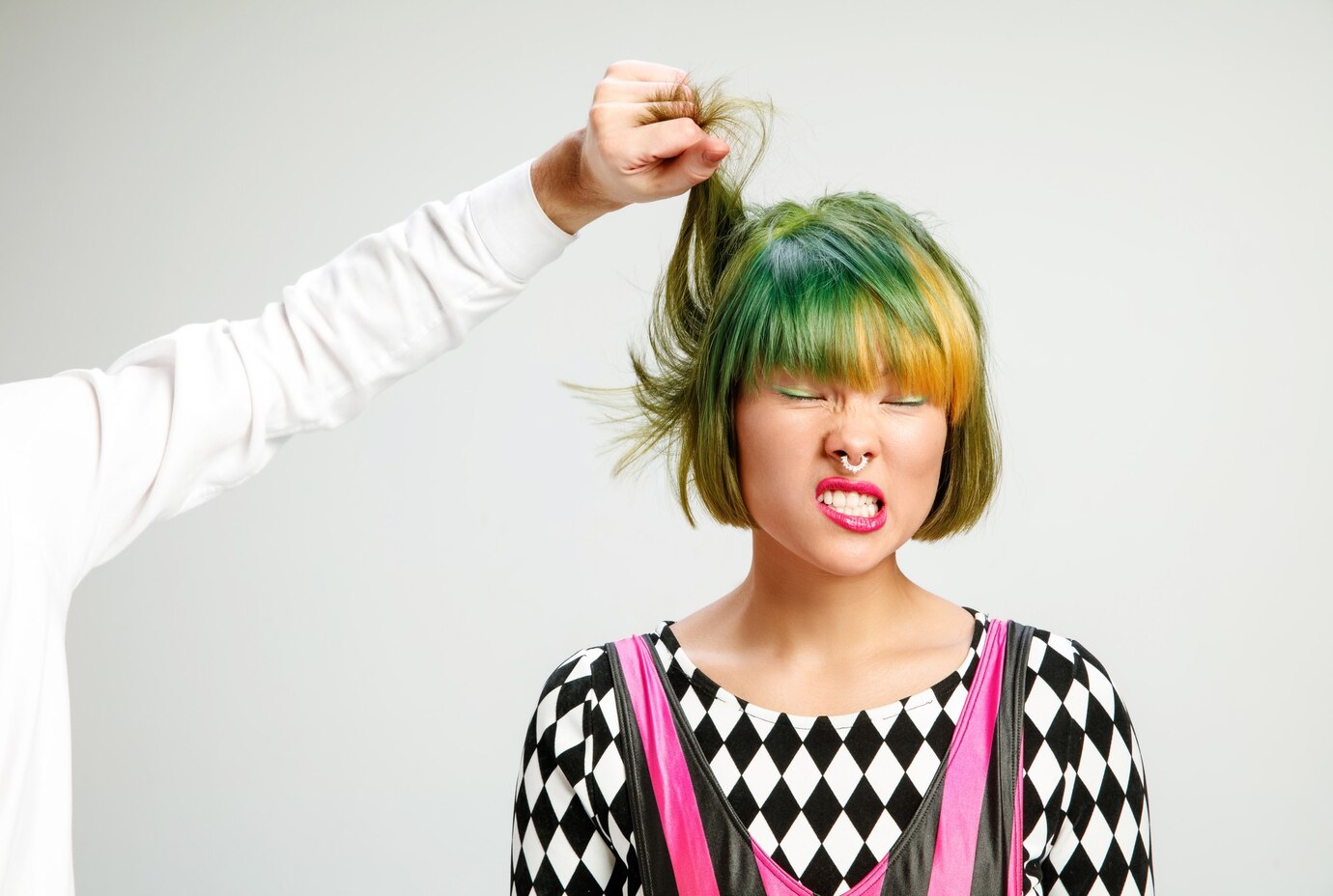 picture-showing-adult-woman-hair-salon_155003-29569